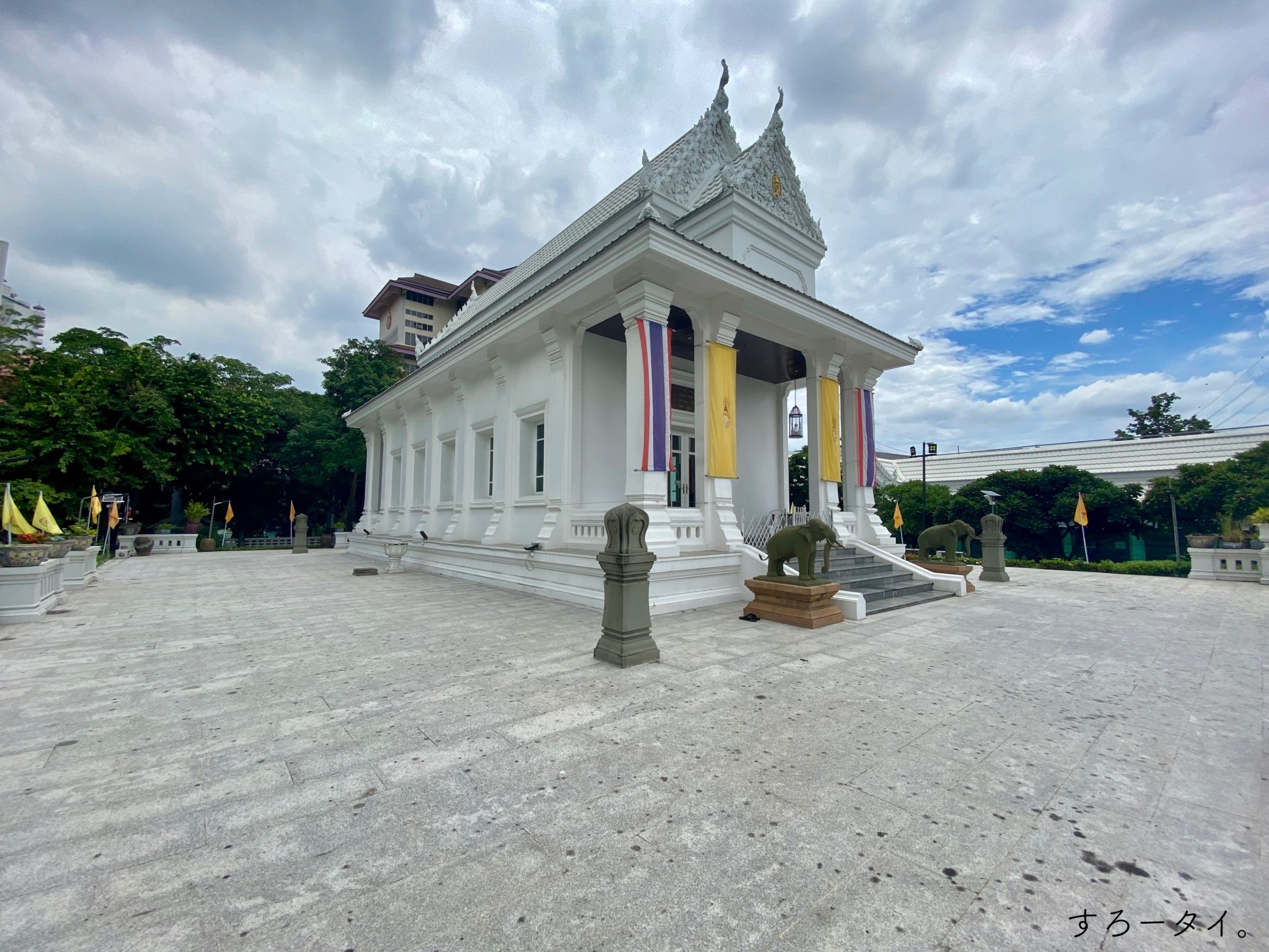 ワット・プララームガオ ガーンジャナピセーク　วัดพระราม ๙ กาญจนาภิเษก Wat Phra Ram 9 Kanchanaphisek