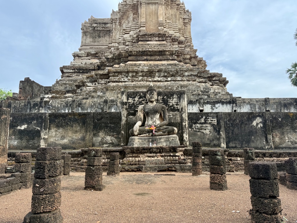 ワット・プラシーラッタナマハータート（วัดพระศรีรัตนมหาธาตุ）