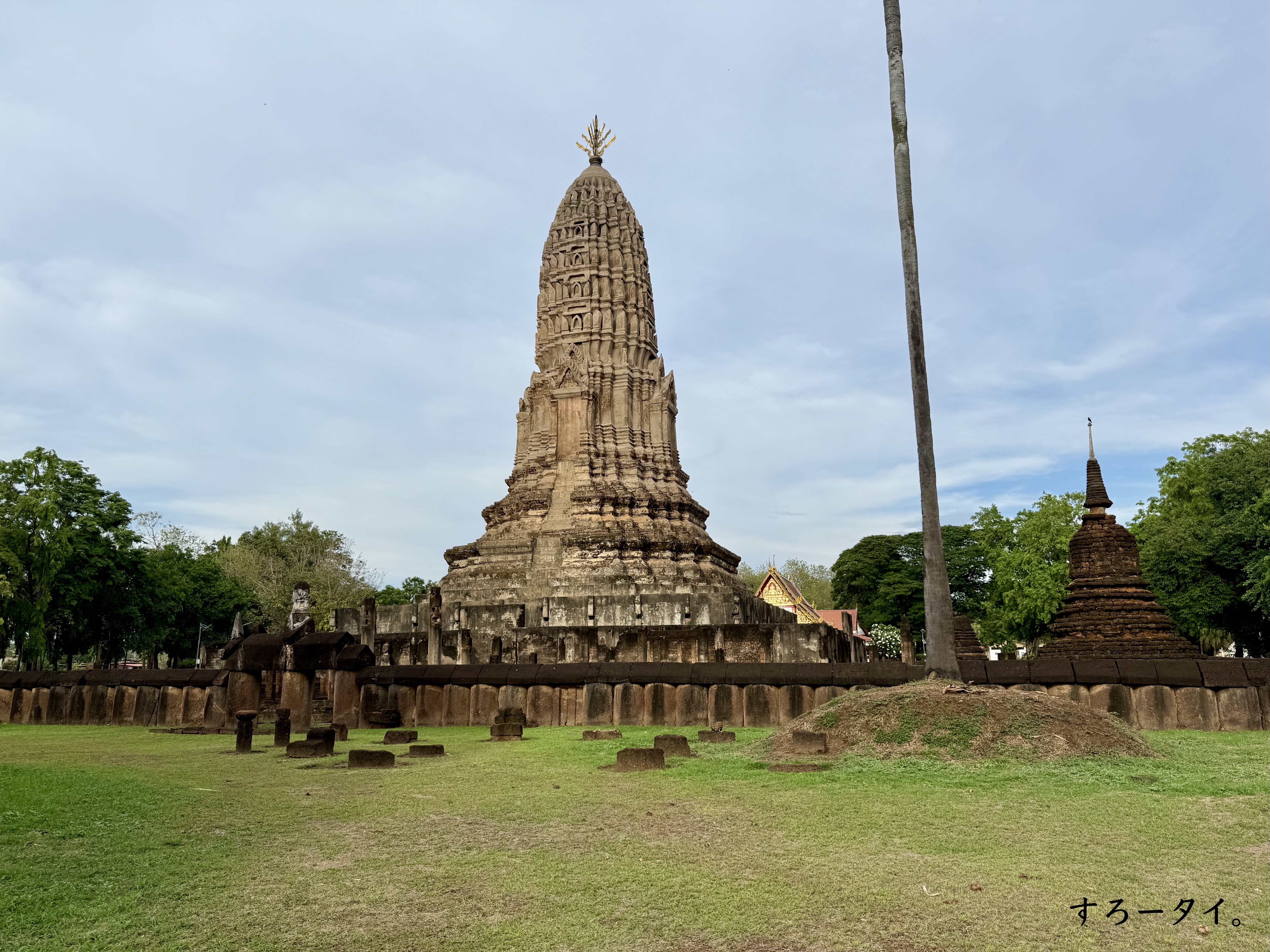 ワット・プラシーラッタナマハータート（วัดพระศรีรัตนมหาธาตุ）