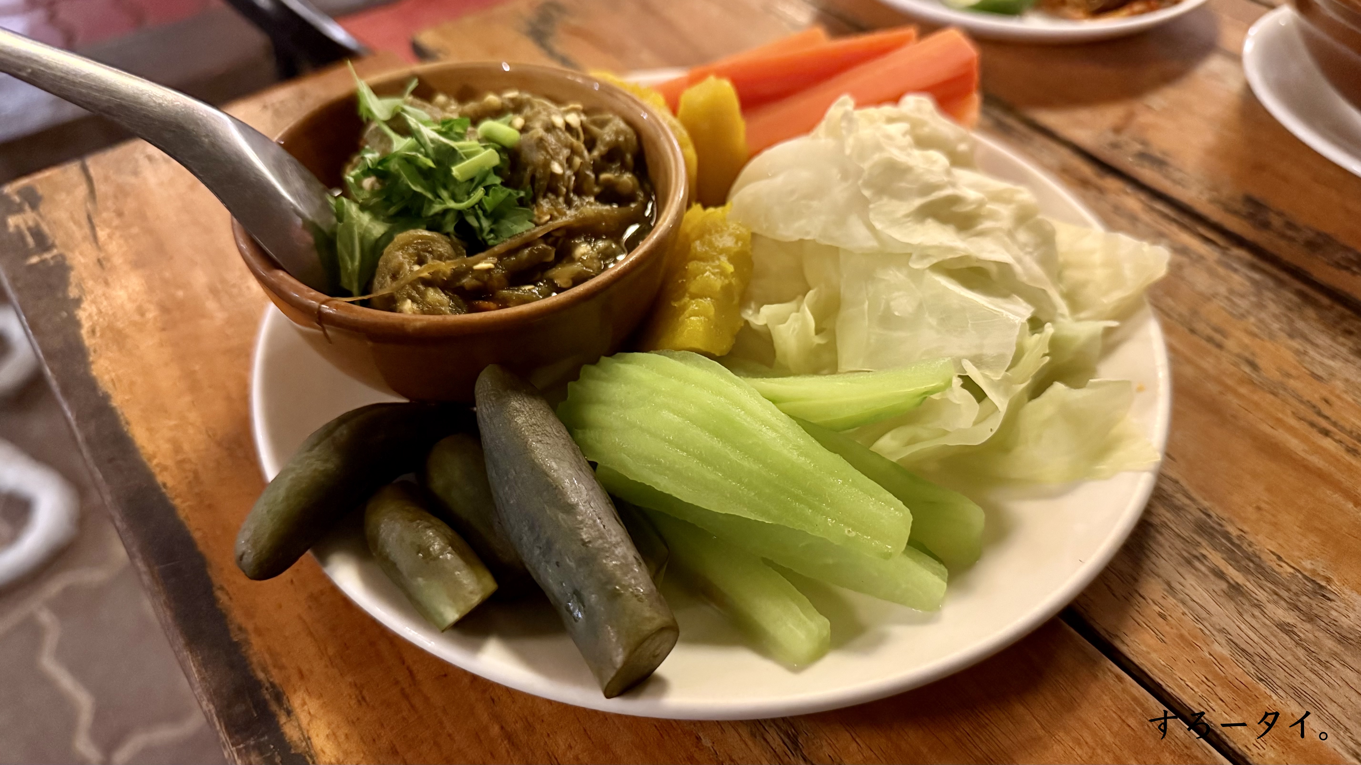 クルアペットドーイガーム(ครัวเพชรดอยงาม)